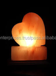 Lámpara USB doble en forma de corazón Talla de sal natural del Himalaya rosa claro de alta calidad en estilo Feng Shui - Product Image 4