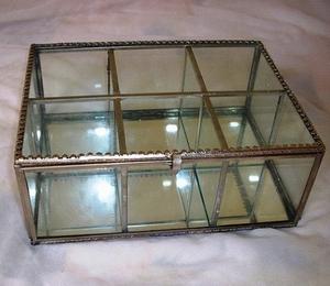 กล่องแก้วโลหะสีเงินมี6พาร์ติชั่นรูปกลม/สี่เหลี่ยมสำหรับจัดเก็บเครื่องประดับสำหรับบรรจุภัณฑ์สร้อยคอแหวน - Product Image 1