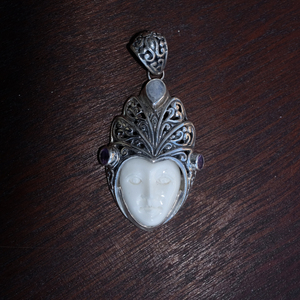 Pendentif en os de lune sculpté individuellement à la main Bali 100% avec breloque en argent sterling 925 pour fiançailles - Product Image 3