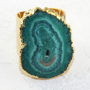 Ravishing แหวนควอทซ์พลังงานแสงอาทิตย์สีเขียวแท้ปรับได้แหวนทองเหลืองชุบทองขนาดใหญ่สำหรับผู้หญิงเครื่องประดับงานแต่งงานแหวนพลอย - Product Image 2