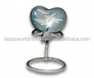 Urne funérailles en forme de cœur par Brassworld inde - Product Image 4