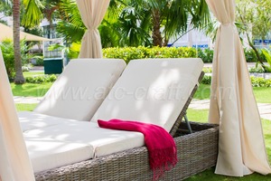 أثاث الشاطئ مزدوجة الشمس المتسكع مع المظلة أثاث خارجي - Product Image 3