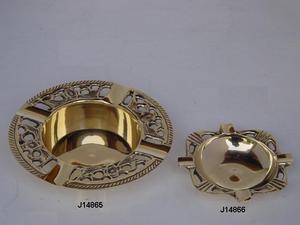 Brass <b>Ashtray</b> with Mirror Polish Metal <b>Ashtray</b> Metal <b>Ashtray</b> Made in Brass Polished Finish - Product Image 6