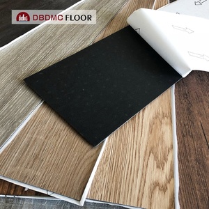 <span class=keywords><strong>Mattonelle</strong></span> <span class=keywords><strong>autoadesive</strong></span> moderne del pavimento del vinile del vc del vc per l'applicazione dell'appartamento con capacità della soluzione di progettazione grafica - Product Image 4