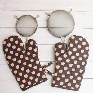 ถุงมือเตาอบหลากสีสำหรับใช้ในห้องครัวดีไซน์ลายทางและลายพิมพ์ธรรมดา - Product Image 4