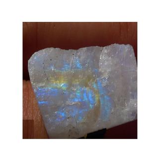 พลอยสีน้ำเงินสีรุ้งหยาบ - Product Image 1