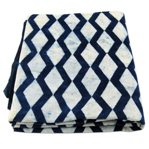 Hot Selling Indian Handmade Blue Cotton Fabric Lightweight Zig-Zag Block Printed Custom <b>Sewing</b> <b>Material</b> <b>for</b> Girls Boys <b>for</b> - Product Image 4