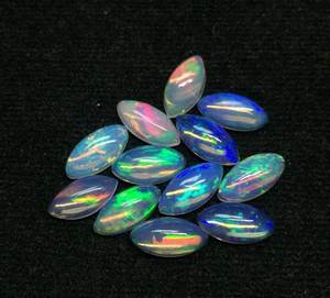 คุณภาพสูง AAA + เกรด5x10มม. โอปอลเอทิโอเปียอัญมณีทรงหลังเบี้ยทรงหลังเต่าเพชรไฟหลายเม็ดตามธรรมชาติเครื่องประดับที่ผ่านการอบด้วยความร้อน - Product Image 1