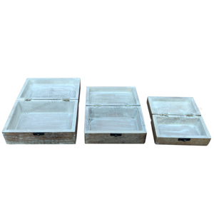 Boîte en bois de manguier au design élégant Offre Spéciale lot de 3 boîtes de rangement sculptées à la main pour le stockage et les bijoux souvenir urne en bois prix bon marché - Product Image 5