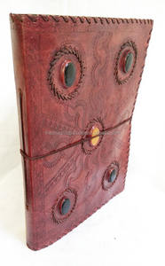 Journal de qualité en cuir gaufré à la main avec cinq pierres et fermeture en fil de coton pour l'écriture et la journalisation - Product Image 2