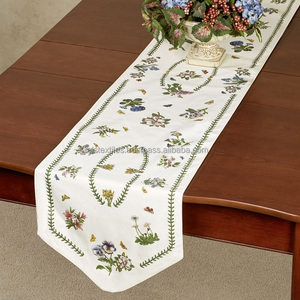 Camino de mesa rectangular Jacquard con diseño geométrico único Accesorio decorativo elegante - Product Image 3