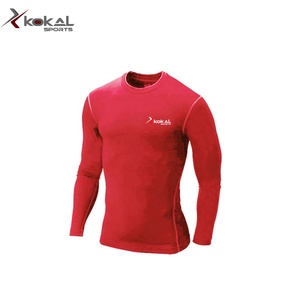 Rashguard MMA unisexe taille adulte personnalisable avec un mélange de polyester/spandex et des motifs imprimés par sublimation pour les besoins d'entraînement - Product Image 5