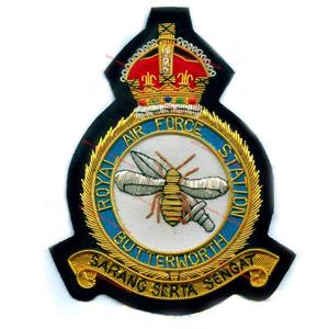 Insignia de tela bordada ESCADROM SQUADRON 42, técnica de costura - Product Image 1