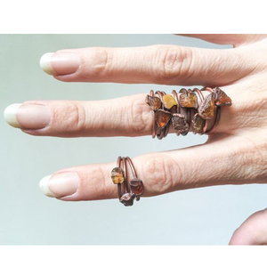 NUEVO ESTILO DE COBRE Retro venta al por mayor de latón crudo de piedras preciosas anillo de mujer - Product Image 1