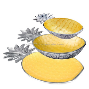 Plato duradero ecológico de aluminio con forma de piña con Platos y platos de color esmaltado duraderos - Product Image 1
