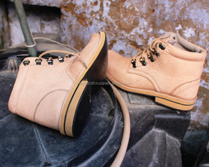 Botas de hombre de cuero genuino 100% a la moda elegante, venta al por mayor, botas de zapatos para hombre, botines de fiesta transpirables hechos a mano Oxford para hombre - Product Image 2