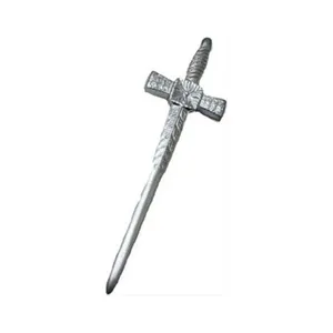 ハンドルと剣の剣のキルトピンセルティックデザイン