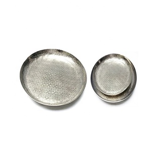 Nouveauté Plateau de service décoratif en aluminium de forme moderne et élégante pour la décoration de table de mariage avec logo personnalisé - Product Image 1