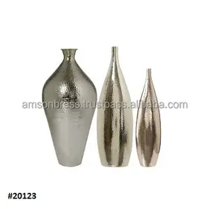 Bright Finishes Hammered Metal Trumpet Vase Round Shape Wholesale Golden Flower Pot Vase High Quality