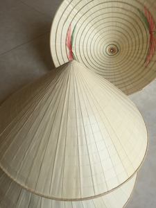 Chapeau conique/chapeau traditionnel vietnamien/chapeau conique en bambou à vendre - Product Image 3