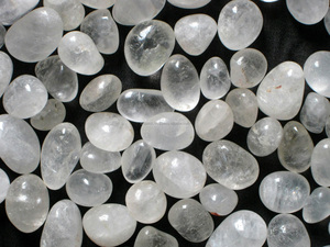 Agate lisse multicolore et Quartz blanc galets de pierre ronde naturelle de type galets polis à vendre - Product Image 5