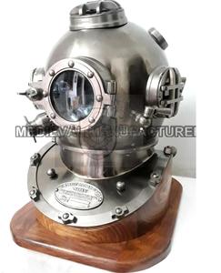 Casco de buzos de latón macizo Mark V DE LA Marina de EE. UU. Antiguo con base de palisandro, casco de buzos hecho a mano de latón de Calvin Handicraft - Product Image 1