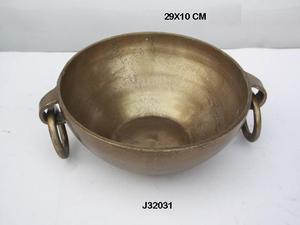 Bol en aluminium moulé de finition en laiton antique avec poignées de style anneau décor à la maison en métal poli pour salon - Product Image 4