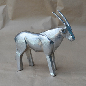 Statue de girafe de grande taille, sculpture décorative d'intérieur en vente - Product Image 1