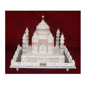 Modèle de la Tâj Mahal en marbre sculpté à la main pour la décoration d'hôtel - Product Image 1