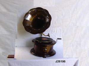 Gramófono de Metal Pintado de Negro con Base Redonda de Madera, Decoración para el Hogar, Gramófono para Sala de Estar - Product Image 4