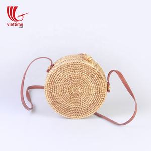 กระเป๋าถือฟางหวายธรรมชาติสไตล์วินเทจตกแต่งด้วยพู่มีสองมือจับ/สายรัด - Product Image 5