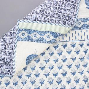 Edredón estampado a mano personalizado al por mayor 100% algodón Jaipuri Razai textil de lujo para el hogar - Product Image 3