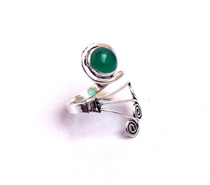 Anillo de piedras preciosas de ónix verde plateado bohemio hecho a mano Ajuste de bisel de ónix verde Natural joyería de latón para celebraciones de aniversario - Product Image 2