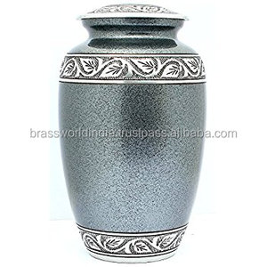 Urna de cremación de latón para adultos de Brassworld India Suministros funerarios de alta calidad - Product Image 2