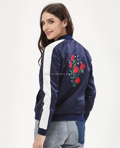 Venta caliente moda bordado Logo en blanco V cuello raya unisex transpirable satén Varsity béisbol Universidad bombardero chaquetas - Product Image 1