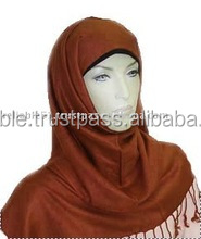 100% Viscose Pashmina Hijab Set Long Style Uni avec Logo Brodé pour Usage Musulman - Product Image 2
