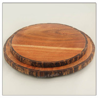 Acacia Houten Eco-Friendly Taartplateau Set 2 Stuks Vaatwasser- en Magnetronbestendig Mayur Exports Model 16075 Een Heerlijke Presentatie