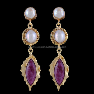 Joyería de oro hecha a mano, pendientes de tuerca finos para mujer con diseño de hoja, piedra preciosa de rubí para fiestas de compromiso o regalos - Product Image 2