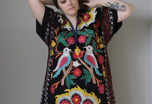 Uvuzbek — robe Vintage à fleurs et oiseaux brodée, caftan de haute qualité, tunique Tribal élégante bohème - Product Image 3