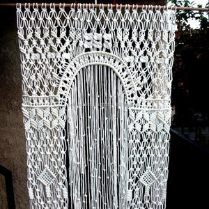 Rideau de mariage de haute qualité « Arche », toile de fond, décoration murale, macramé fait main, acrylique/blanc - Product Image 1