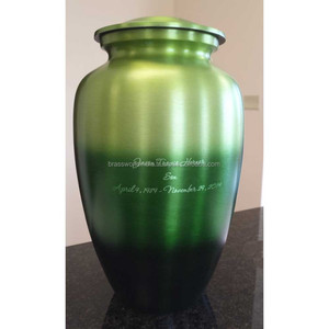 Urne funéraire verte Verdante de style américain pour adulte par Brassworld Inde Fournitures funéraires vertes en métal durable et en laiton - Product Image 2