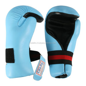 Gants de karaté en cuir Gants de protection pour l'entraînement WKF Sparring Logo personnalisé Gants de protection élastiques pour le fitness Boxe Styles MMA - Product Image 1