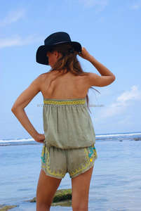 Première Offre Spéciale Hors Épaule Plage Combishort Mode Européenne Grande Taille Broderie Cordon Taille Barboteuse Combinaison D'été - Product Image 2