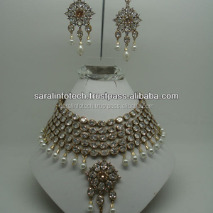 Bijoux Nizaam Style Kundan Polki Jadau pour la mariée et le marié indiens - Product Image 1