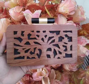 Pochette fantaisie en bois pour femme, pochette de mariage, sac à main en résine par artisanat géométrique Galore - Product Image 1