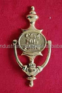 Aldaba de puerta antiguo de metal de latón de OMG Industries, diseño tradicional, fácil instalación con tornillo, antirrobo y antioxidante - Product Image 3