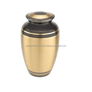 Vente en gros urnes funéraires classiques en métal étain de qualité supérieure avec rayures de couleur noire à bas prix - Product Image 2