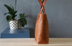 Sac fourre-tout en cuir AM-0007, grand sac marron fait à la main - Product Image 6