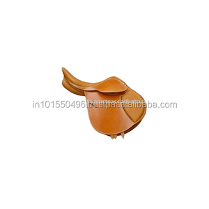 Silla de montar inglesa personalizada con materiales de cuero sintético o genuino y estructura de madera para equitación y entrenamiento. - Product Image 3