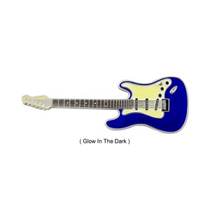 37 anni di esperienza spille da bavero per chitarra in smalto morbido luminoso personalizzato all'ingrosso in fabbrica - Product Image 1